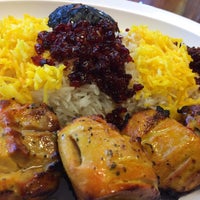 Das Foto wurde bei Real Kabob Persian Restaurant von Janet F. am 9/30/2014 aufgenommen