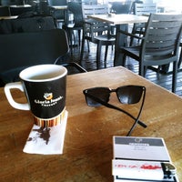 Photo taken at Gloria Jean`s Coffees by murat g. on 9/6/2022