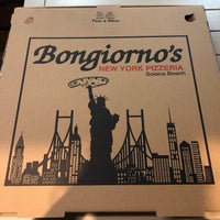 Снимок сделан в Bongiorno&#39;s New York Pizzeria пользователем Laura F. 4/10/2021