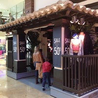 hollister ireland stores