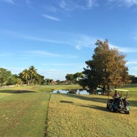 Foto scattata a Briar Bay Golf Course da Serge C. il 12/22/2014