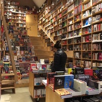 Photo taken at Librería Gandhi by Leonardo M. on 9/2/2017