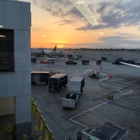 Photo taken at Gate 35 by 🌎 JcB 🌎 on 4/30/2019