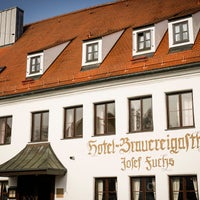 Das Foto wurde bei Brauereigasthof Fuchs - Neusäß von brauereigasthof fuchs neusass am 9/5/2016 aufgenommen