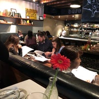 4/21/2019 tarihinde Justin G.ziyaretçi tarafından Barcelona Restaurant &amp;amp; Wine Bar'de çekilen fotoğraf