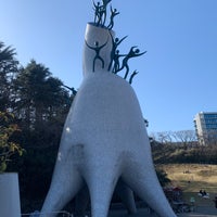 岡本太郎 母の塔 多摩区 1 Dica De 134 Clientes