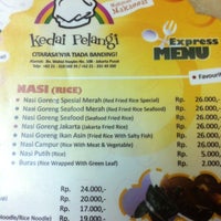Photo taken at Pelangi Makassar Seafood by Ismu Rizal Y. on 10/27/2012