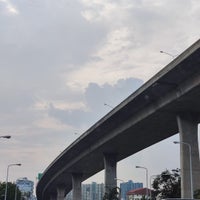 Photo taken at Rama III Bridge by Yuttana Y. on 5/22/2023