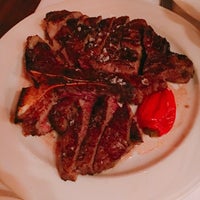 Photo taken at Keens Steakhouse by SIK on 8/14/2017