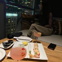 Photo taken at ROOF on theWit by Jale K. on 6/9/2022