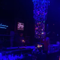 7/29/2022 tarihinde Jale K.ziyaretçi tarafından Sway Nightclub'de çekilen fotoğraf