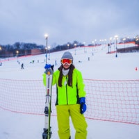 Foto tirada no(a) Four Lakes Alpine Snowsports por Jale K. em 1/15/2021