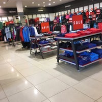 Foto diambil di San Lorenzo Shopping oleh Jeremías C. pada 2/5/2018