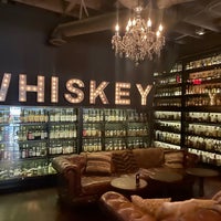 Foto tomada en The Whiskey House  por Arun N. el 5/19/2023