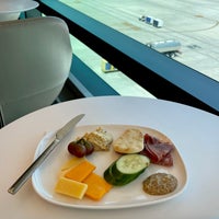 Photo taken at Delta Sky Club by Arun N. on 6/20/2023