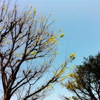 Photo taken at 青山五丁目児童遊園 by Hideki N. on 4/4/2013