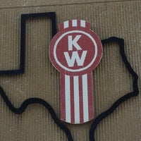 Foto diambil di MHC Kenworth - Dallas oleh Charles G. pada 4/12/2014
