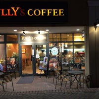Photo taken at Tully&#39;s Coffee by Mitani F. on 10/20/2016