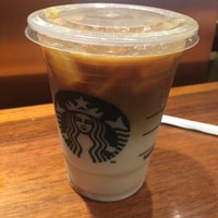 Photo taken at Starbucks by Geórgia W. on 5/2/2015