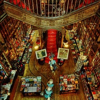 Das Foto wurde bei Livraria Lello von robert v. am 7/16/2013 aufgenommen