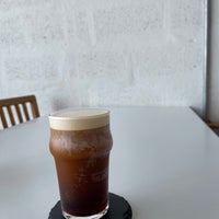 Foto tirada no(a) Specialty Batch Coffee Roastery por Ali S. em 6/27/2022