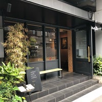 Photo taken at artless craft tea &amp;amp; coffee by やまだ on 5/19/2019
