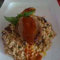 รูปภาพถ่ายที่ Cucina Simpatica โดย Teresa Valentina F. เมื่อ 12/17/2012