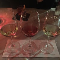 11/7/2015 tarihinde Jen H.ziyaretçi tarafından Uva Wine &amp;amp; Cocktail Bar / Cibo Trattoria'de çekilen fotoğraf