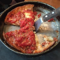Photo taken at Lou Malnati&amp;#39;s Pizzeria by Jen H. on 6/7/2015
