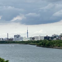 Photo taken at ヤマト運輸 北東京主管支店 by Hiro Ino on 6/27/2021