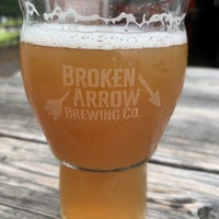 Das Foto wurde bei Broken Arrow Brewing Company von Shane B. am 6/15/2022 aufgenommen