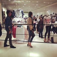 Bershka お台場 Tokio Prefektura Tokio