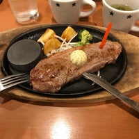 Photo taken at ステーキのどん 東大和中央店 by フロント 太. on 10/25/2020