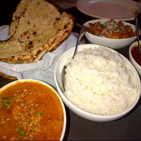 Das Foto wurde bei Mantra Restaurant von Fady D. am 10/1/2013 aufgenommen