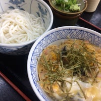 Photo taken at 大阪屋(うどん) by rotton_kette on 10/4/2016