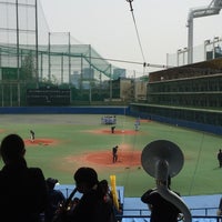 Photo taken at Meiji Jingu Secondary Stadium by さとう on 4/10/2016