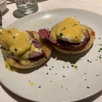 Photo taken at Fleming&amp;#39;s Prime Steakhouse &amp;amp; Wine Bar by 24 Hour F. on 6/5/2019