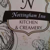 Foto tirada no(a) Nottingham Inn Kitchen &amp;amp; Creamery por Josue S. em 10/20/2013