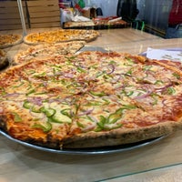 Photo prise au Gianfranco Pizza Rustica par Josue S. le10/18/2019
