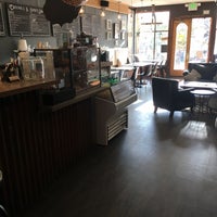 6/4/2017에 Josilyn님이 Crown Cafe에서 찍은 사진