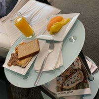 Photo taken at VIP Lounge Avianca by Alessandra P. on 3/4/2019