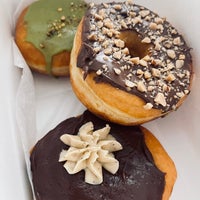 Foto tomada en Good Company Doughnuts &amp;amp; Cafe  por Priscilla C. el 9/11/2021