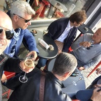 Das Foto wurde bei Wine Fever von Jerry D. am 9/7/2018 aufgenommen