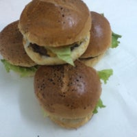 12/31/2015에 Ozgur K.님이 Huppa Burger&amp;amp;Salad에서 찍은 사진