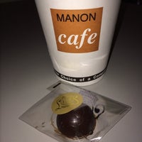 Photo taken at Manon Cafe / Leonidas by Matt B. on 2/12/2014