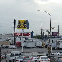 Photo taken at Blue Beacon Truck Wash by Juan H. on 12/21/2013