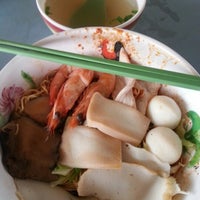 Photo taken at Chia Keng Kway Teow Mee by Oliver O. on 11/29/2012