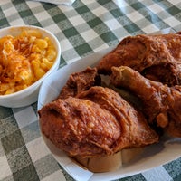 Photo taken at Gus&amp;#39;s World Famous Fried Chicken by Brian A. on 7/26/2018