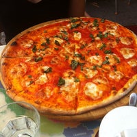 7/25/2014에 Tristan T.님이 Tomato La Boîte à Pizza에서 찍은 사진
