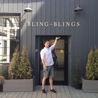 Foto scattata a Bling-Blings Shop da Maya K. il 5/20/2014